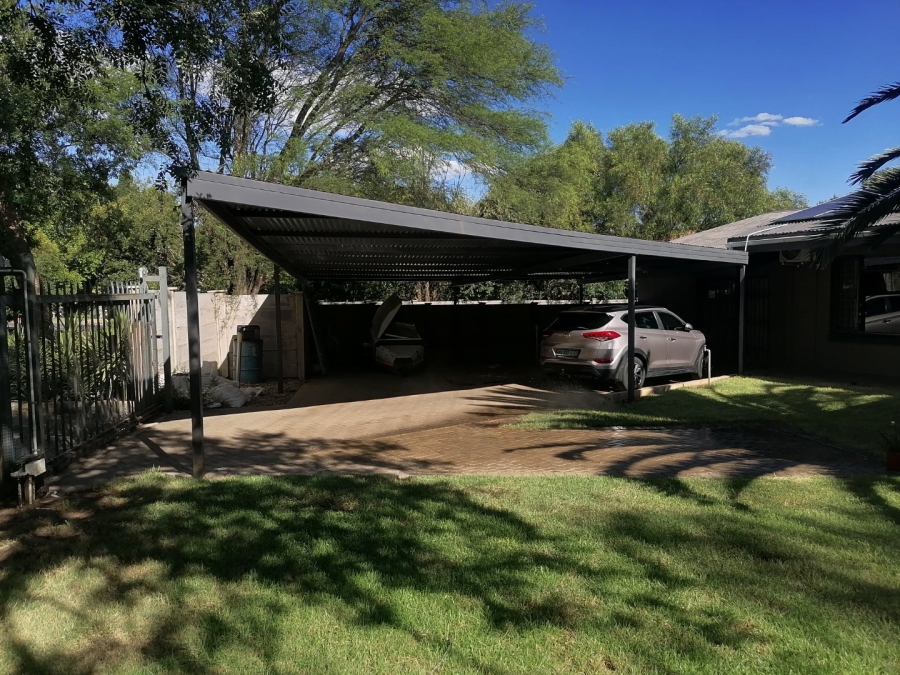 4 Bedroom Property for Sale in Dan Pienaar Free State